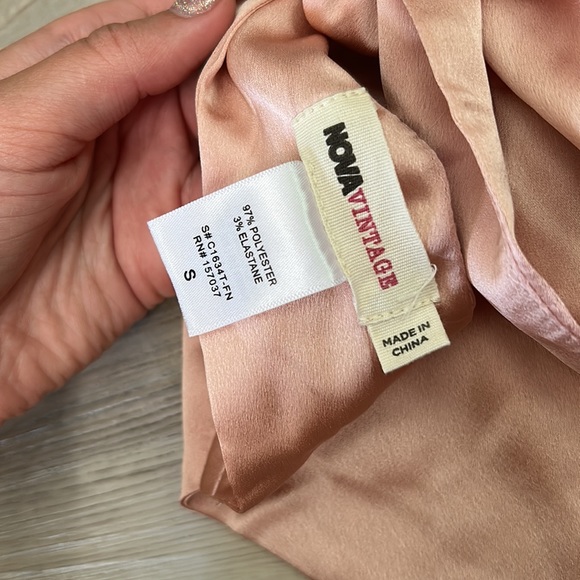 Fashion Nova Satin Top - Picture 3 of 4